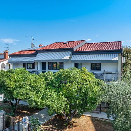 Mirko Apartamento Poreč Exterior foto