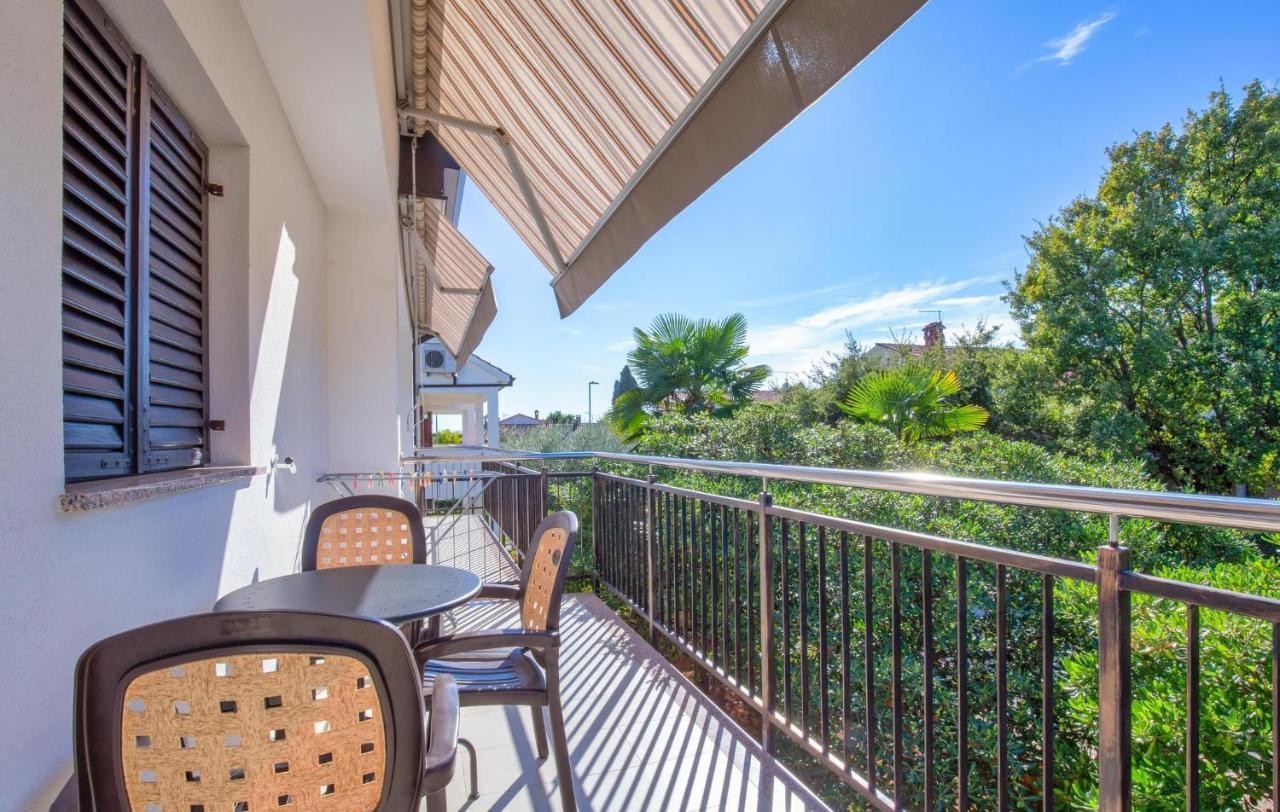 Mirko Apartamento Poreč Exterior foto