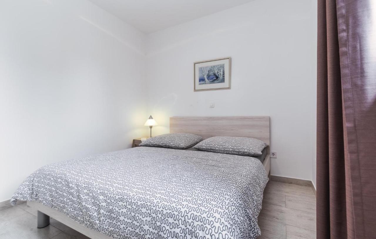Mirko Apartamento Poreč Exterior foto
