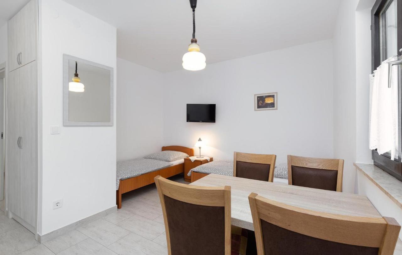 Mirko Apartamento Poreč Exterior foto